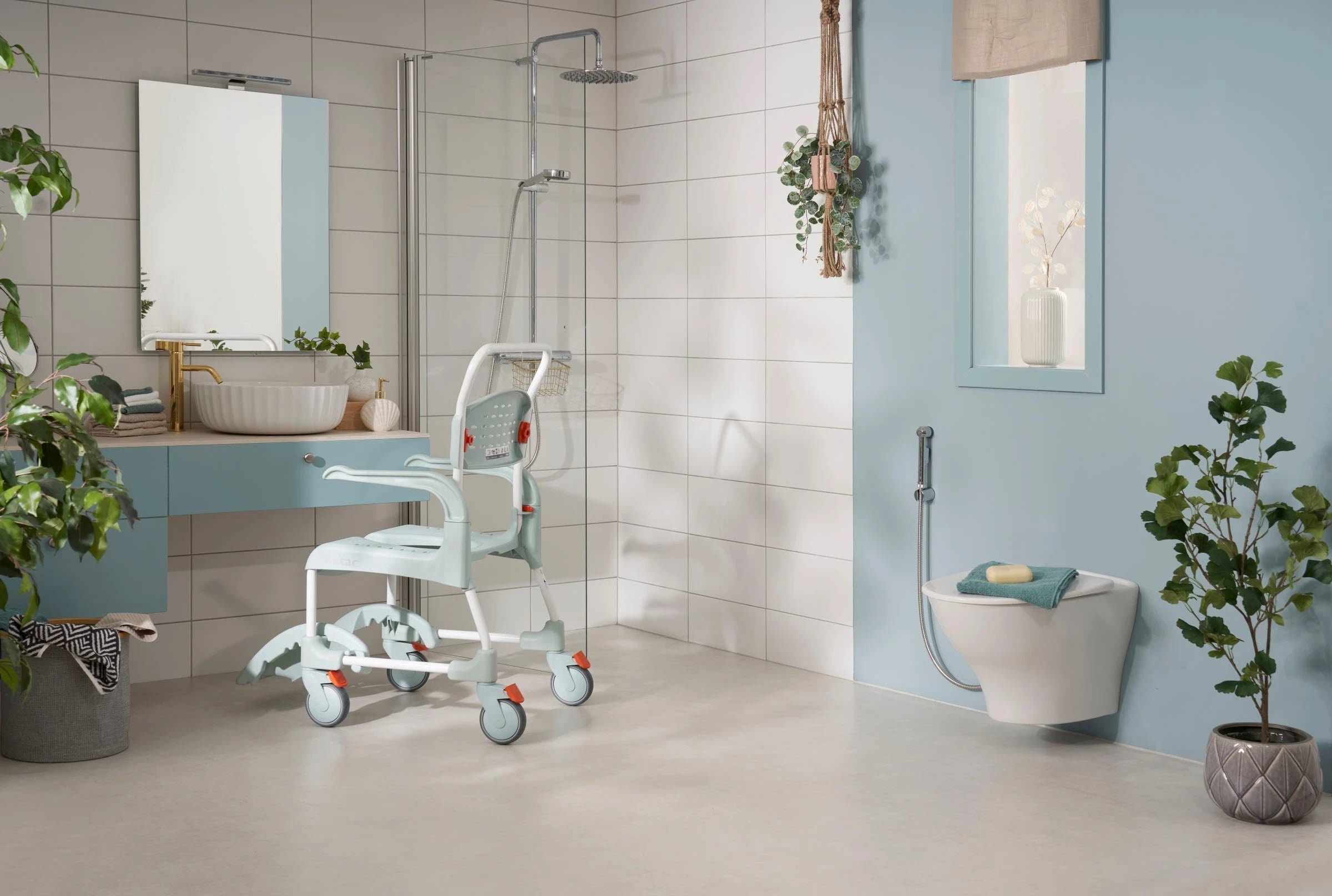 Mobile Shower Commodes