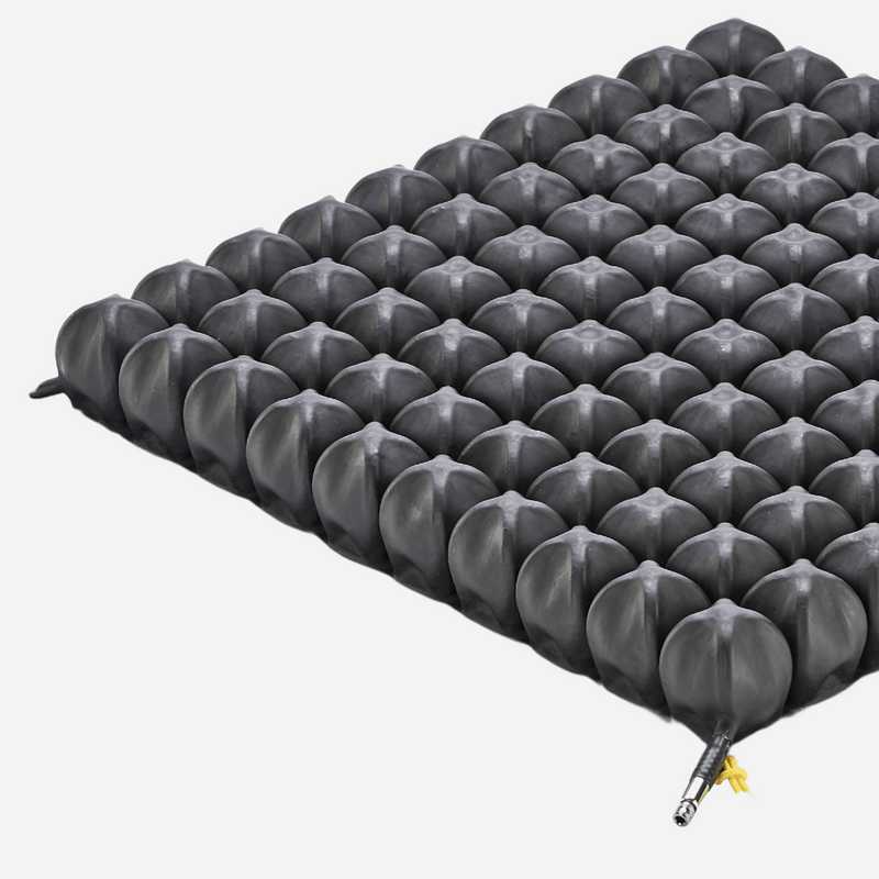 Featuring interconnected air cells that conform to the user’s body, it helps reduce the risk of pressure injuries while ensuring optimal positioning. The low-profile design offers greater freedom of movement without compromising support, making it an ideal choice for active users who need all-day comfort and protection.